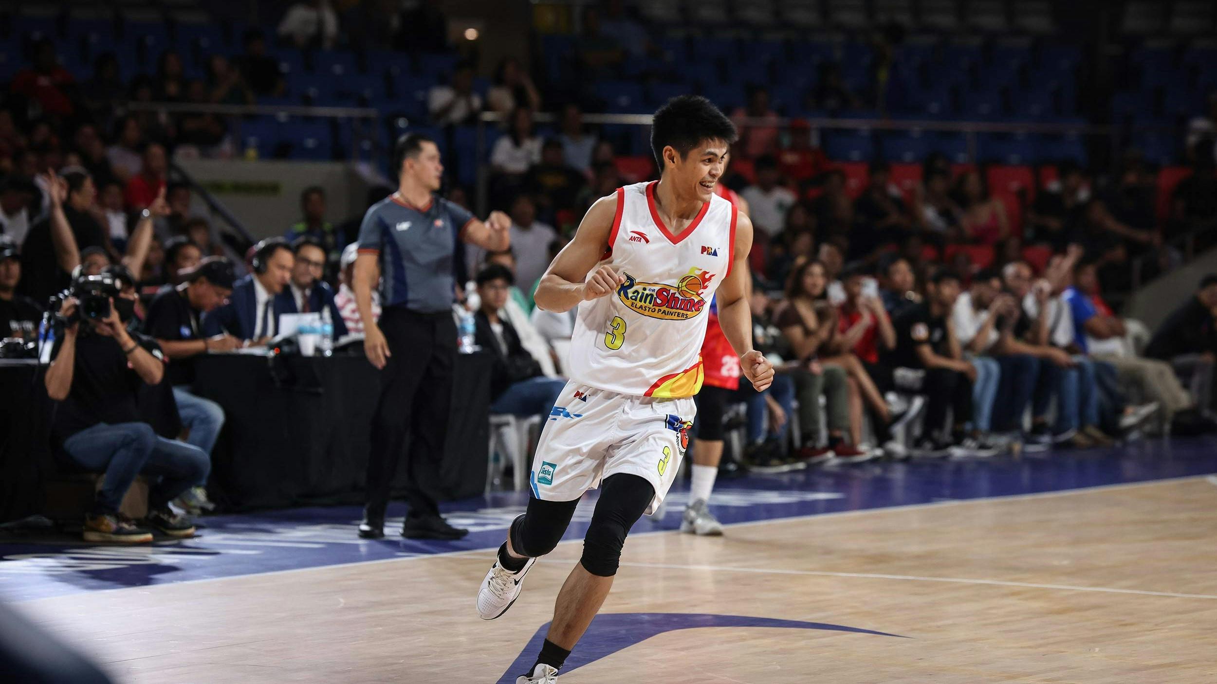 PBA: Gian Mamuyac leads Rain or Shine